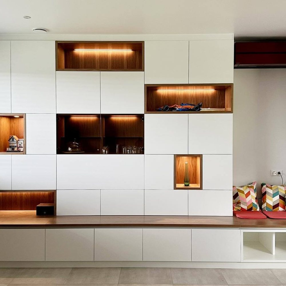 meuble-salon-banquette-luxembourg-sur-mesure-blanc-noyer