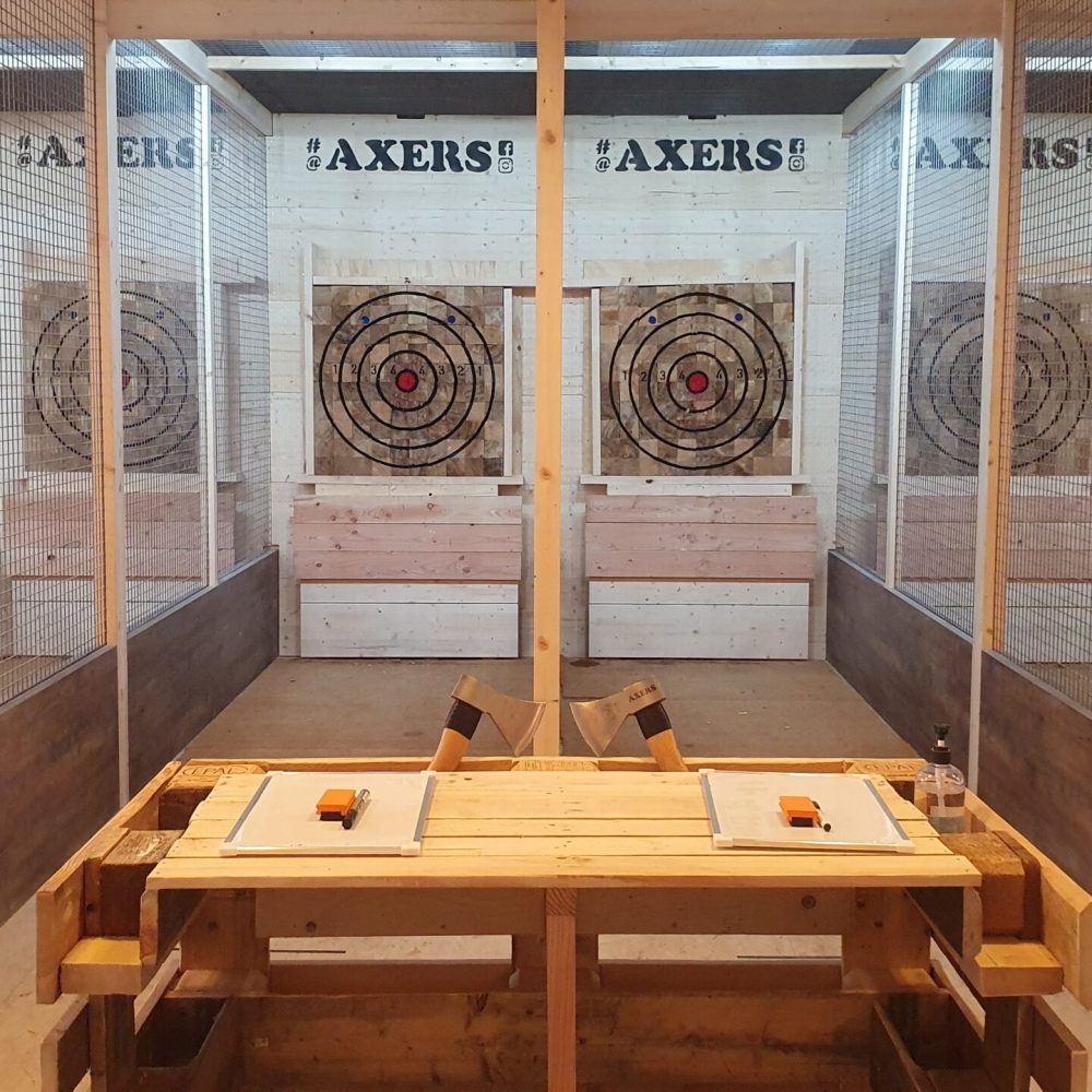 team-building-lausanne-axers-lancer-de-hache-crissier-scaled